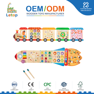 Centro Attività da Parete in Legno per Bambini, Gioco Educativo Montessori per Allenamento Sensoriale, Treno a Razzo - Product Image 1