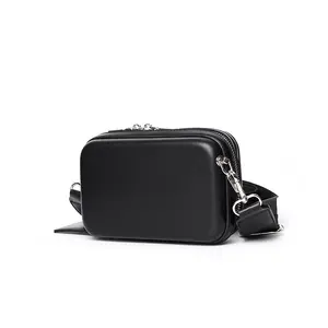 Sac à bandoulière pour <span class=keywords><strong>homme</strong></span> en cuir noir <span class=keywords><strong>rigide</strong></span> multi-poches en gros, sac à bandoulière pour <span class=keywords><strong>homme</strong></span>, sac en PU personnalisé pour l'été, sacs mini tendance - Product Image 1
