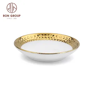 Barato preço único dourado carregadores de aro placas decoração casamento banhado a ouro cerâmica redondo placa de jantar conjunto
