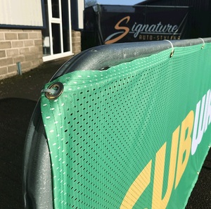 Tùy Chỉnh 100% Polyester Không Thấm Nước Không Khí Lưới Dệt Vải Biểu Ngữ Truyền Nhiệt In Treo Thiết Kế Cho Quà Tặng Chào Mừng Cờ - Product Image 3