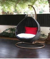 Mobilier de patio extérieur moderne en rotin d'osier, balançoire simple, chaise suspendue de jardin en rotin poly pour balcon