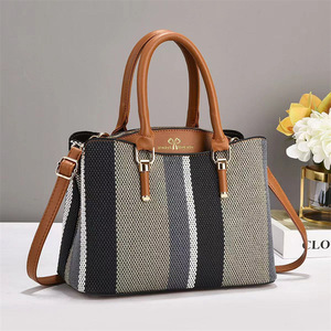 Nhà Máy Trực Tiếp Phụ Nữ Sang Trọng Của Túi Xách 21572 Công Suất Lớn Crossbody Túi Với Kẹo Mô Hình Và Động Vật In Cao-End Cảm Giác - Product Image 5