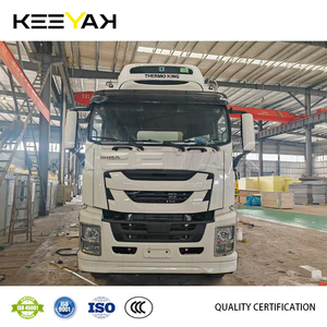 Camion frigorifique ISUZU 8*4 de qualité supérieure, isolation 100 mm, capacité 30T, pour le transport alimentaire, personnalisable - Product Image 4