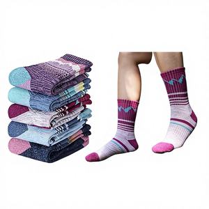 ถุงเท้าผู้ชายคุณภาพสูง ปี 2026 สำหรับฤดูหนาว ลายการ์ตูน เหมาะสำหรับเล่นกีฬา สวมใส่สบาย เป็นมิตรกับสิ่งแวดล้อม ระบายอากาศได้ดี แห้งเร็ว อ่อนโยนต่อผิว - Product Image 1