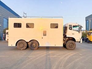 Camion de transport de passagers spécial 1suzu 6*4, grand véhicule de transport de personnel de 15 à 17 places, type de carrosserie de camion de transport de marchandises, personnalisation - Product Image 2