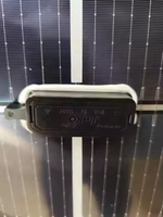Panneau solaire Jinko Tiger Neo N-Type bifacial 620W, module double vitrage avec technologie PERC haute efficacité et cellules demi-coupe.
