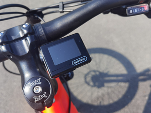 Vente directe d'usine à prix réduit : Vélo Cruiser Freedom-L pour adulte avec moteur central 500W 48V et freins à disque hydrauliques - Product Image 2