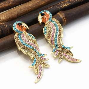 पूर्ण क्रिस्टल तोता बर्ड स्टड कान की बाली नई डिजाइन अच्छी गुणवत्ता महिलाओं के लिए बयान कान के गहने - Product Image 6