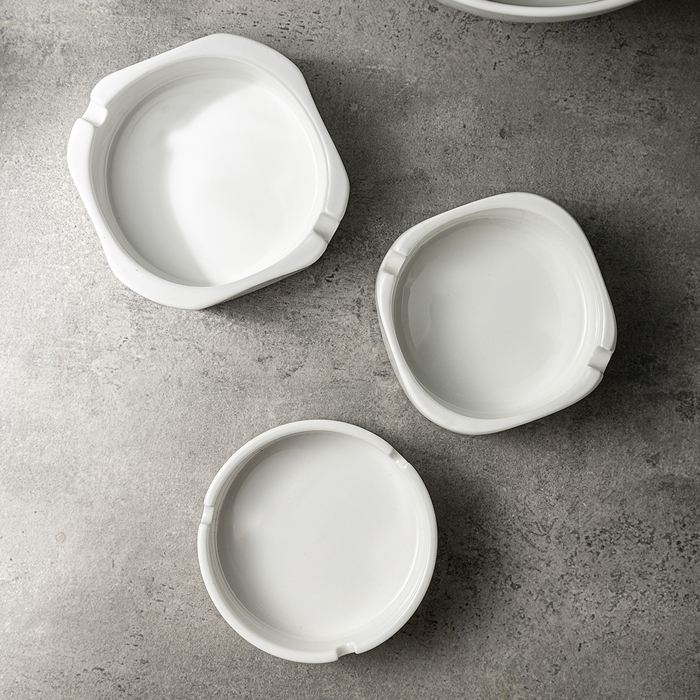 卸売灰皿カスタム2021食器センドライヤーシガーバーウェアOEMプリント