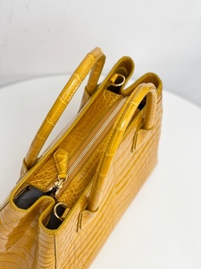 Sac à main authentique en cuir de crocodile du Nil – Sac à bandoulière élégant pour femme |   Sac à main exotique haut de gamme - Product Image 4
