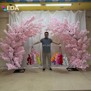 ซุ้มดอกซากุระประดิษฐ์สีชมพูสำหรับตกแต่งทางเดินงานแต่งงาน ฉากหลังงานอีเว้นท์และงานปาร์ตี้ จากโรงงาน LEDA - Product Image 1