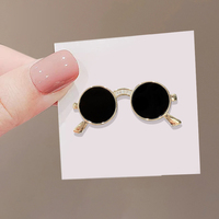 Broche élégante en alliage de zinc, lunettes de soleil noires tendance, broche de luxe pour femmes, accessoires vestimentaires