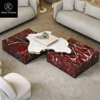 Nouvelle table basse de luxe en marbre rouge de designer, avec finition en laiton italien, table centrale sculptée pour villa, manoir, salon
