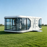 Casa Capsula Spaziale Quadrata Futuristica e Traspirante, Cabina Lounge Moderna, Unità Mobile con Pannelli Sandwich, Bar e Caffè all'Aperto