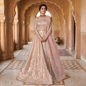 Robe de mariée moderne en mousseline de soie faite à la main, grande taille, qualité supérieure, faible MOQ, avec volants et fleurs, longueur ras du sol, style indien pakistanais - Product Image 2