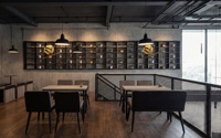 Conception d'intérieur de café industriel, comptoir de présentation moderne pour café, ensemble de meubles personnalisés pour café