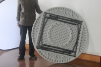 Vente en gros en usine de table ronde en plastique de taille moyenne 4 pieds pour pique-nique en plein air