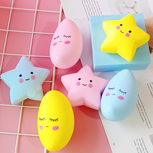 Juguete Blandito Antiestrés de Estrella y Luna, con Cara de Dibujos Animados Colorida, de Subida Lenta, Novedoso Accesorio para Fiestas y Regalo Divertido - Product Image 2
