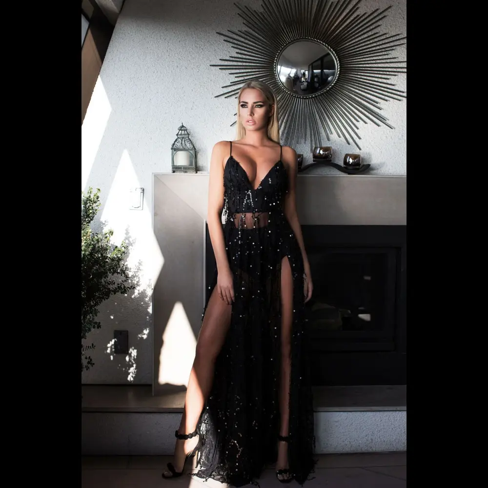Luxury Dresses Women Feather Evening Dress 2021 Maxi Elegant Good Selling Party Wear V-neck Prom Sexy Natural Woven Ball Gown