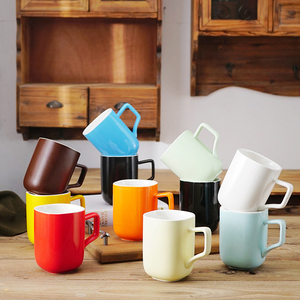 Tazze da Caffè in Ceramica Colorata Personalizzabili con Logo, Sicure per Microonde e Lavastoviglie, per Latte, Cappuccino, Americano, Flat White, Macchiato - Product Image 1