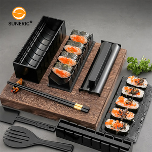 <span class=keywords><strong>Kit</strong></span> de découpe de <span class=keywords><strong>sushi</strong></span> en plastique Abs de qualité supérieure Outils de moulage de rouleaux de riz pour sushis de cuisine - Product Image 1