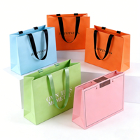 Sacs d'emballage en papier de luxe faits à la main avec logo personnalisé, ruban de laminage, poignée en corde de coton, sac de shopping en papier pour boutique