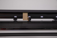 Plotter de Corte de Vinilo PPF Skycut VH60 de Alta Precisión para Tintado de Ventanas y Películas para Automóviles con Enrollamiento Automático de Material y Soporte en Forma de R