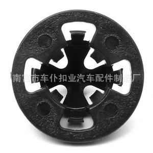 Clips auto Smooth Sailing K286 pour feux arrière Dodge Ram, matériau POM - Product Image 3