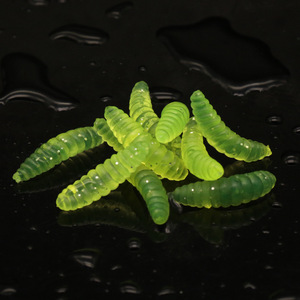 Señuelos de silicona suaves de 3 cm que brillan en la oscuridad para la pesca de lubina en agua dulce - Product Image 3