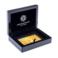 Petite boîte cadeau noire brillante avec couvercle rabattable, emballage en bois personnalisé pour médailles ou pièces commémoratives