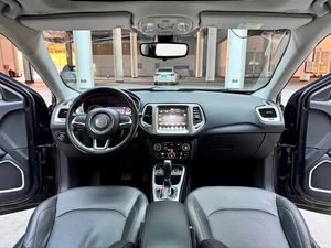 Jeep <span class=keywords><strong>Compass</strong></span> 2017 2018 2019 con Caja <span class=keywords><strong>de</strong></span> Cambios Automática y Volante a la Izquierda, Autos Usados con Personalización Interior - Product Image 3