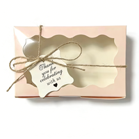 Boîte de dragées de mariage personnalisée Boîte à pignon avec poignée et fenêtre Emballage cadeau à forme mignonne