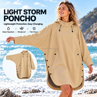 Poncho OEM Light Storm imperméable à manches chauve-souris, robe de change à séchage rapide avec doublure en polaire fine pour la natation, le surf et les voyages