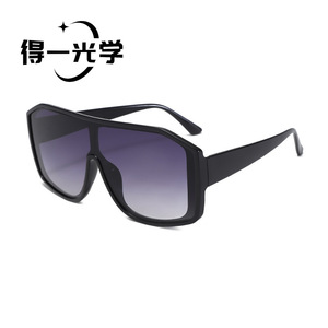 UV400 - Product Image 2