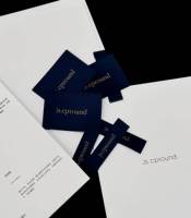 Ropa de impresión personalizada en el nombre tejido impermeable cuello tela ropa etiqueta hierro etiqueta impresión