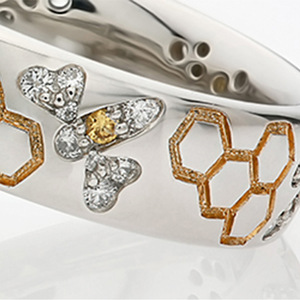 Anello a nido d'ape per donna con pietra scintillante, gioiello minimalista alla moda da indossare tutti i giorni - Product Image 2