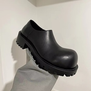 Zapatos Oxford Casuales con Suela Gruesa y Logotipo Personalizado al por Mayor para Hombre y Mujer, Zapatos Derby Unisex Negros con Punta Redonda y Estilo Slip-On para Caminar, Tallas Grandes - Product Image 1