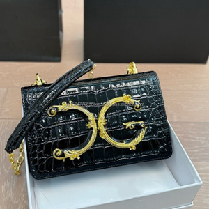 สินค้ามาแรงปี 2025 ใหม่ล่าสุด กระเป๋าสะพายข้างผู้หญิงแบรนด์ดีไซเนอร์สุดหรู หนังแท้ รุ่นเล็ก - Product Image 1