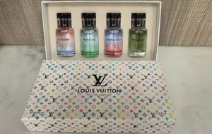 Set Regalo di Profumi di Marca Top 30ml 4 Pezzi Lussuoso Medio Oriente Dubai Uomo Donna EDP Lunga Durata Fragranza Ispirata ai Designer Vendita all'Ingrosso - Product Image 6