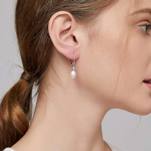 Orecchini Pendenti Ovali Geometrici con Perle Finte per Donne, Gioielli Eleganti in Stile Vintage - Product Image 4