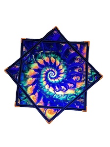 منديل مخصص بتصميم نجمة دوارة، يتفاعل مع الأشعة فوق البنفسجية، بألوان زاهية، شكل مربع، نجمة دوارة ساخنة دابو - Product Image 1