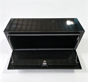 Boîte à outils plate en acier noir avec fermeture à boucle, protection robuste pour le rangement dans les camionnettes - Product Image 3
