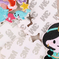 Écussons de broderie personnalisés petite taille nouveau design populaire autocollants en tissu Écusson à coudre fer à repasser pour vêtements