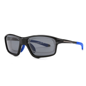 Nuevas <span class=keywords><strong>gafas</strong></span> de <span class=keywords><strong>sol</strong></span> polarizadas deportivas para hombres y mujeres <span class=keywords><strong>adolescentes</strong></span> <span class=keywords><strong>gafas</strong></span> de <span class=keywords><strong>sol</strong></span> de plástico a la moda para exteriores <span class=keywords><strong>gafas</strong></span> de <span class=keywords><strong>sol</strong></span> negras UV400 - Product Image 2