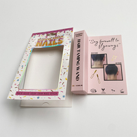 Paquet élégant Impression de logo personnalisé Cintre pour carte en papier pliable au design unique avec trou découpé pour ongles