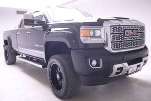 รถกระบะมือสอง ปี 2020 รุ่น Sierra 3500HD Denali Crew Cab ภายในสีอ่อน เบาะหนัง เครื่องยนต์พร้อมระบบ ACC Cruise Control ขับเคลื่อนล้อหน้า เกียร์อัตโนมัติ - Product Image 2