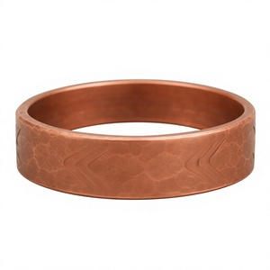 Bague en Cuivre Pur Forgé à la Main de Qualité Supérieure pour la Santé et le Bien-être, Motif Chevron Flèche Gravé, Vente en Gros - Product Image 1