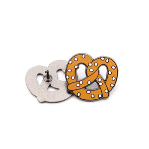 Großhandels-Personalisierter Reversnadel-Anstecker mit Lebensmittelmotiv, Metall-Souvenir Salzig Gesalzener Brezel-Emaille-<span class=keywords><strong>Pin</strong></span> - Product Image 1