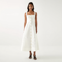 Robe midi pour femme, style bohème resort, col carré, sans manches, coupe trapèze, avec broderie à œillets et découpe laser blanche, fabrication sur mesure