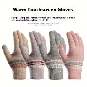 Gants d'hiver pour femmes à double couche, fournis directement par l'usine, en tricot jacquard avec doublure en polaire - Product Image 2